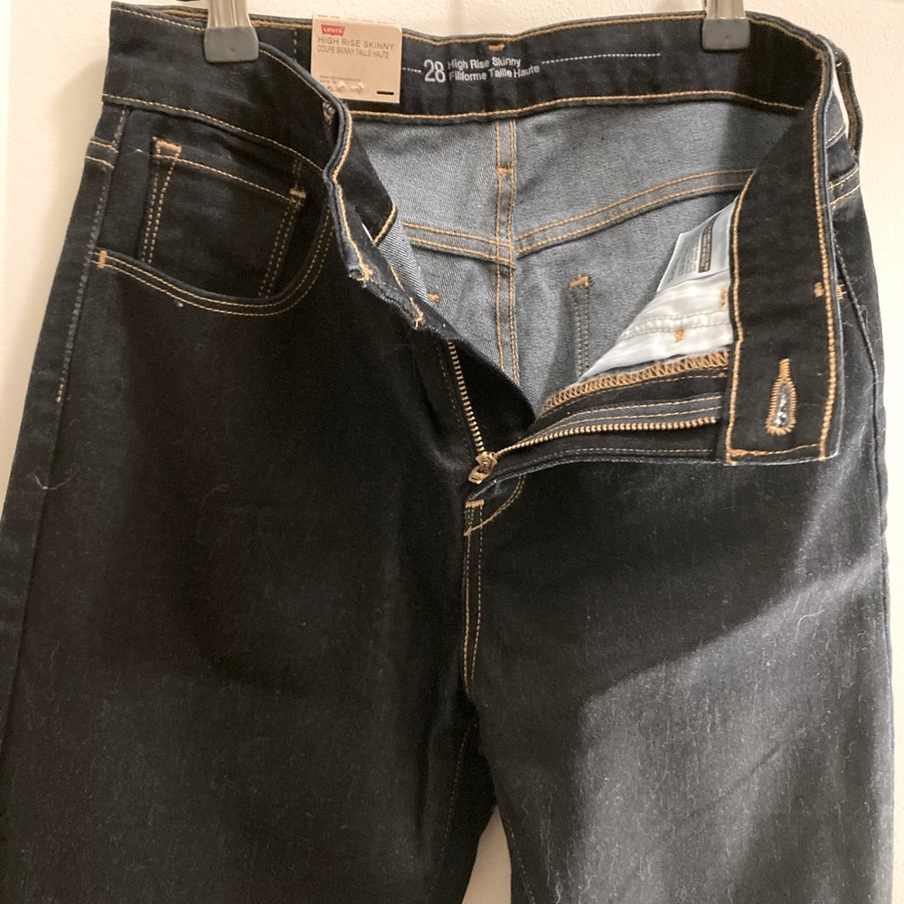 Levi’s high rise skinny jeans, dark wash, 28Wx32L